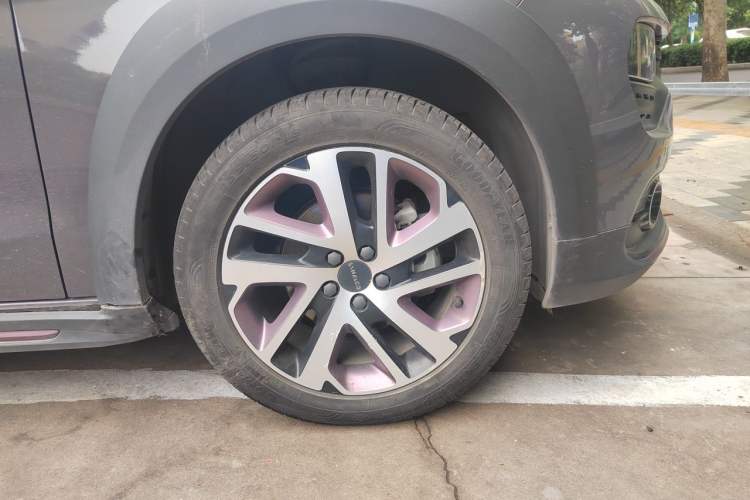Used Lynk & Co 02 2021 1.5TD DCT Two-Wheel Drive Champion Edition Right Front Wheel Hub
