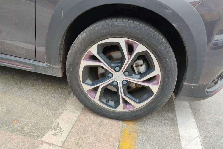 Used Lynk & Co 02 2021 1.5TD DCT Two-Wheel Drive Zhaoyao Plus Right Front Wheel Hub
