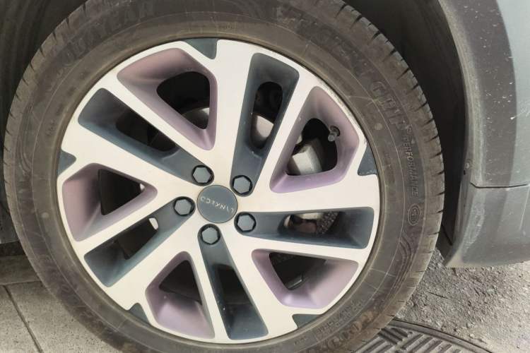 Used Lynk & Co 02 2021 1.5T DCT Two-Wheel Drive Zhaopu Right Front Wheel Hub
