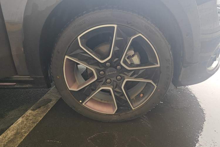 Used Lynk & Co 02 2021 2.0TD Automatic Two-Wheel Drive Zhaoshang Champion Edition Right Front Wheel Hub