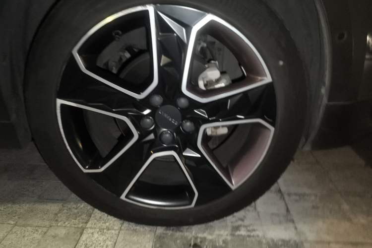 Used Lynk & Co 02 2021 2.0TD Automatic Two-Wheel Drive Zhaoshang Champion Edition Right Front Wheel Hub