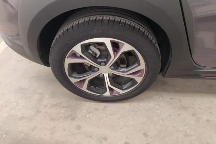 Used Lynk & Co 02 2021 1.5TD DCT Two-Wheel Drive Zhaoyao Plus Right Rear Wheel Hub
