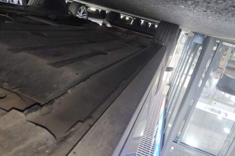Used Lynk & Co 02 2021 1.5TD DCT Two-Wheel Drive Champion Edition Right Side Sill