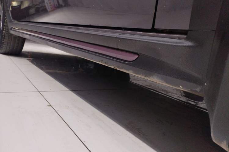 Used Lynk & Co 02 2021 2.0TD Automatic Two-Wheel Drive Zhaoshang Champion Edition Right Side Sill