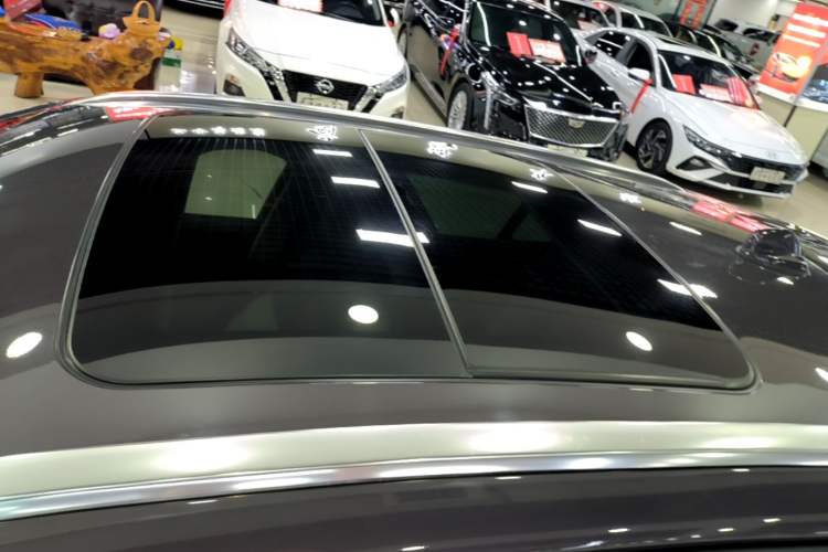 Used Lynk & Co 02 2021 1.5TD DCT Two-Wheel Drive Champion Edition Roof