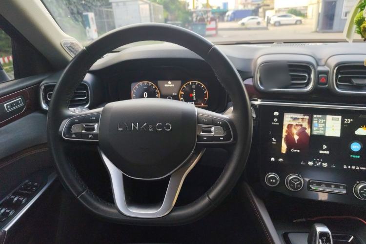 Used Lynk & Co 02 2021 1.5TD DCT Two-Wheel Drive Champion Edition Steering Wheel