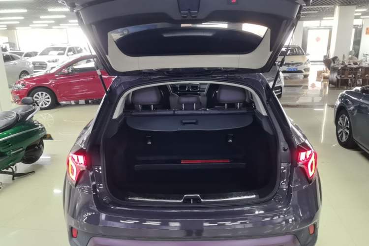 Used Lynk & Co 02 2021 1.5TD DCT Two-Wheel Drive Zhaoyao Plus Trunk