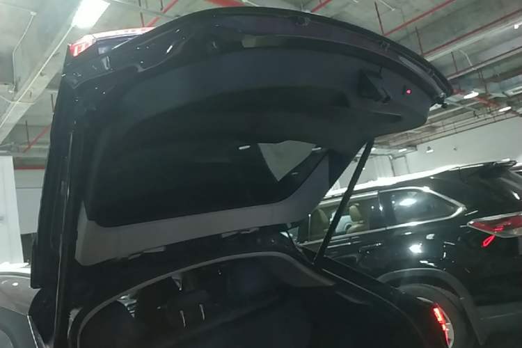 Used Lynk & Co 02 2021 1.5TD DCT Two-Wheel Drive Champion Edition Trunk