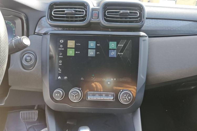 Used Lynk & Co 02 2021 1.5TD DCT Two-Wheel Drive Champion Edition Audio And AC Panel