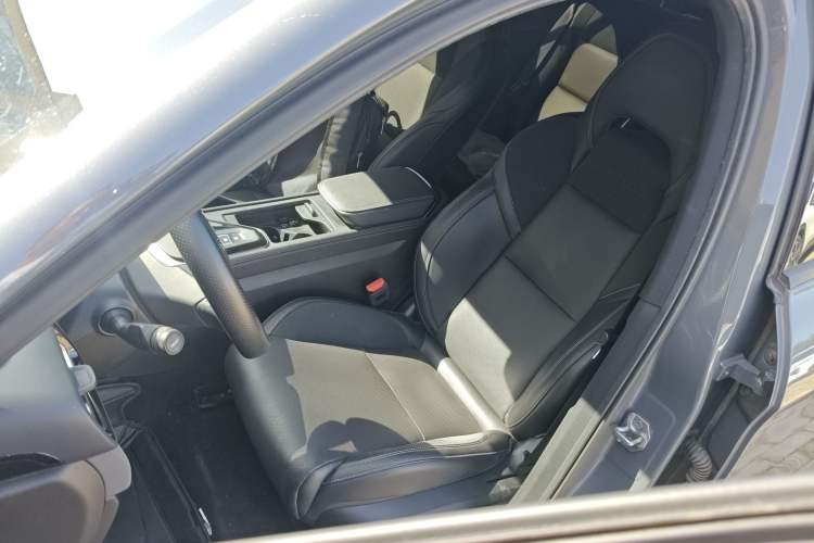 Used Lynk & Co 02 2021 1.5TD DCT Two-Wheel Drive Champion Edition Left Front Seat