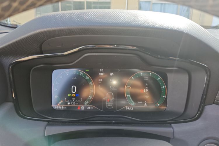 Used Lynk & Co 02 2021 1.5TD DCT Two-Wheel Drive Champion Edition Odometer Close Up