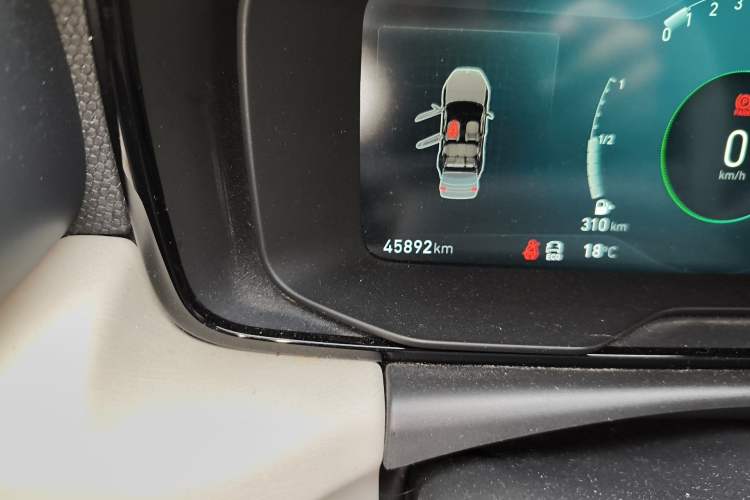 Used Lynk & Co 02 2021 1.5TD DCT Two-Wheel Drive Champion Edition Odometer Close Up
