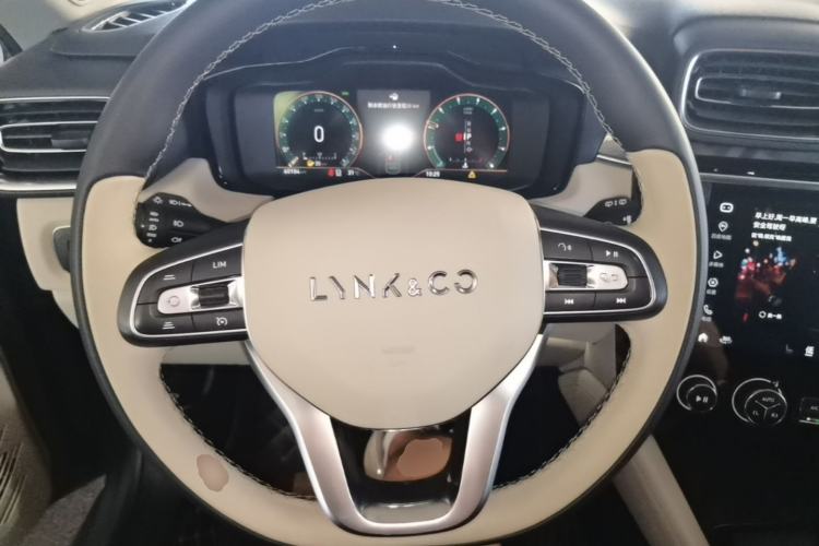Used Lynk & Co 02 2021 1.5TD DCT Two-Wheel Drive Champion Edition Steering Wheel
