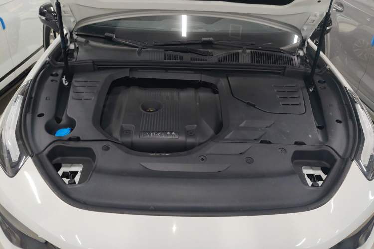 Used Lynk & Co 02 2021 2.0TD Automatic Two-Wheel Drive "Jin" Champion Edition Engine Bay