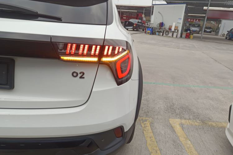 Used Lynk & Co 02 2021 1.5TD DCT Two-Wheel Drive Champion Edition Exterior 3