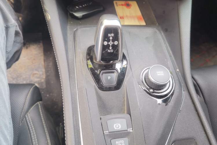 Used Lynk & Co 02 2021 2.0TD Automatic Two-Wheel Drive "Jin" Champion Edition Gear Lever