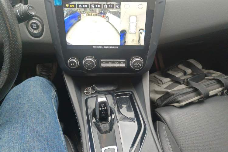 Used Lynk & Co 02 2021 1.5TD DCT Two-Wheel Drive Champion Edition Gear Lever