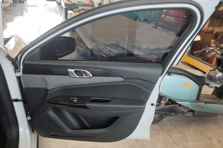 Used Lynk & Co 02 2021 1.5TD DCT Two-Wheel Drive Champion Edition Interior 4