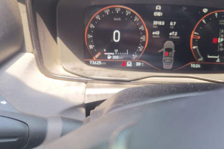 Used Lynk & Co 02 2021 2.0TD Automatic Two-Wheel Drive "Jin" Champion Edition Odometer Close Up