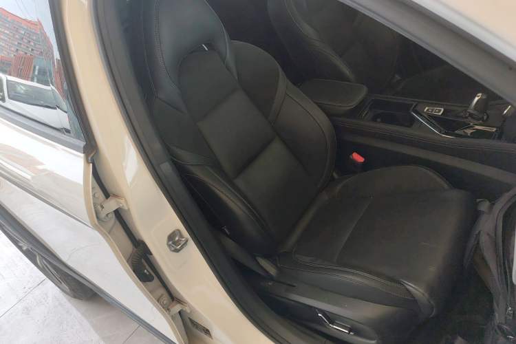 Used Lynk & Co 02 2021 1.5TD DCT Two-Wheel Drive Champion Edition Right Front Seat