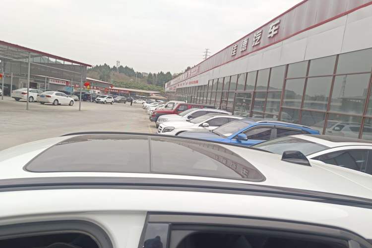 Used Lynk & Co 02 2021 1.5TD DCT Two-Wheel Drive Champion Edition Roof