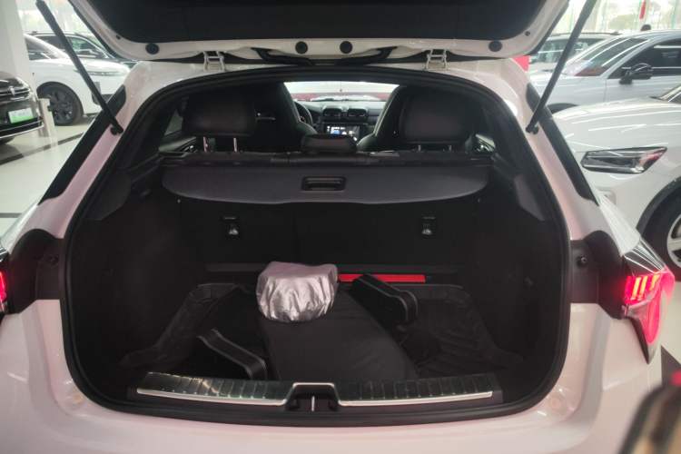 Used Lynk & Co 02 2021 1.5TD DCT Two-Wheel Drive Champion Edition Trunk