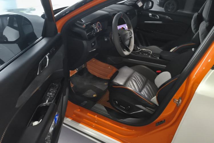 Used Lynk & Co 02  Driver Seat