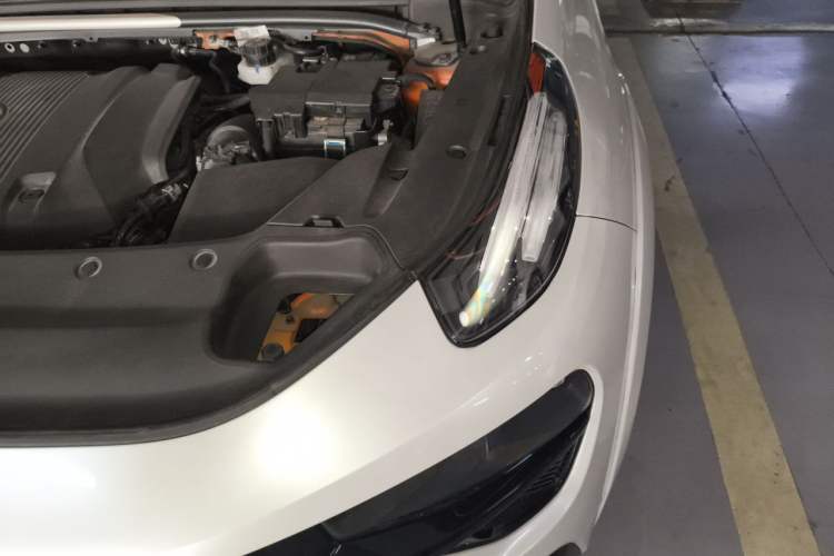 Used Lynk & Co 02  Engine Bay Left