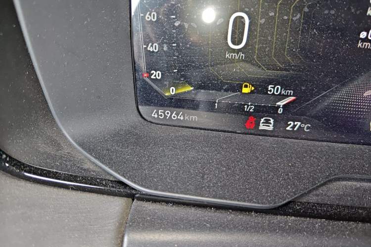 Used Lynk & Co 02 2022 2.0T DCT Shine Pro Odometer Close Up