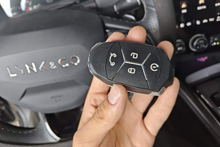 Used Lynk & Co 02 2022 2.0T DCT Shine Pro Vehicle Key