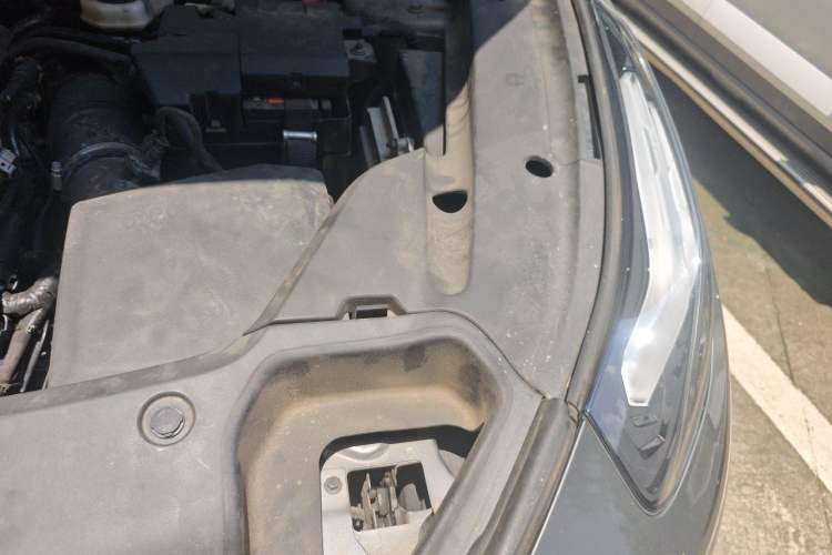 Used Lynk & Co 02 2022 1.5T DCT Shine Pro Engine Bay Left