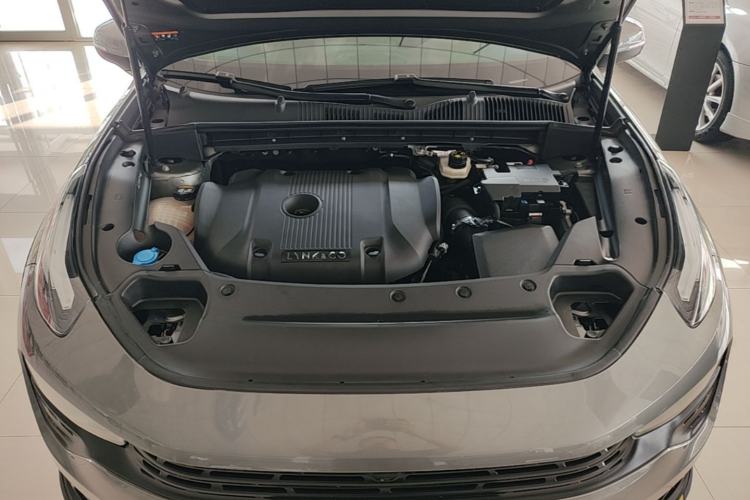 Used Lynk & Co 02 2022 2.0T DCT Shine Plus Engine Bay