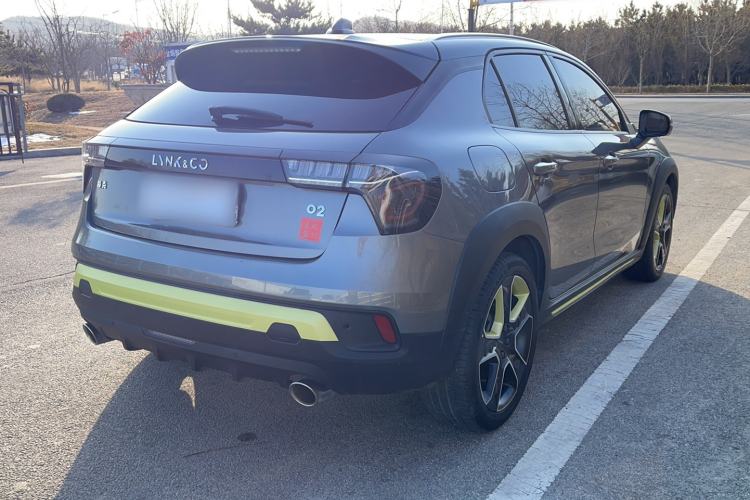 Used Lynk & Co 02 2022 2.0T DCT Shine Pro Exterior 3