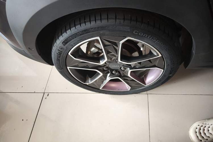 Used Lynk & Co 02 2022 2.0T DCT Shine Pro Exterior 5