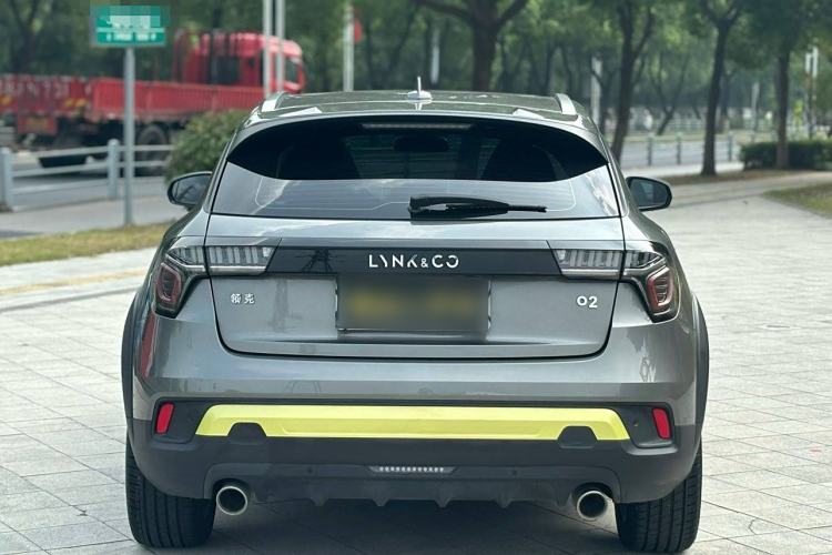 Used Lynk & Co 02 2022 2.0T DCT Shine Plus Exterior 9