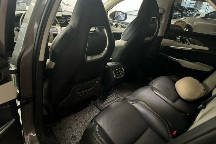 Used Lynk & Co 02 2022 2.0T DCT Shine Pro Interior 3