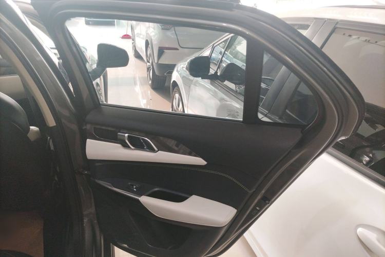 Used Lynk & Co 02 2022 2.0T DCT Shine Plus Interior 5