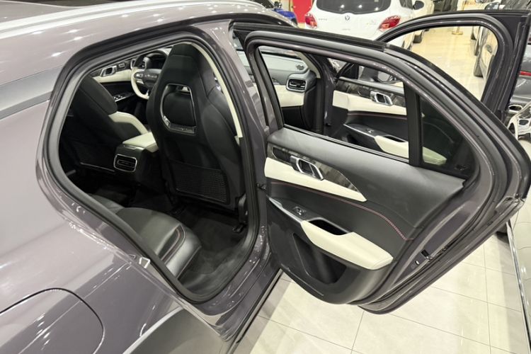 Used Lynk & Co 02 2022 1.5T DCT Shine Pro Interior 6