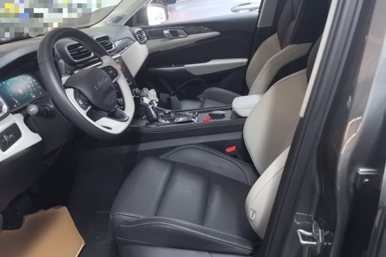 Used Lynk & Co 02 2022 2.0T DCT Shine Pro Left Front Seat