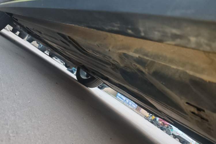 Used Lynk & Co 02 2022 2.0T DCT Shine Pro Left Side Sill