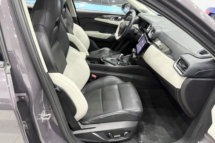 Used Lynk & Co 02 2022 1.5T DCT Shine Pro Right Front Seat