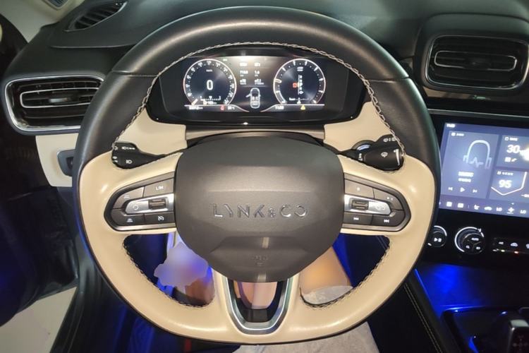 Used Lynk & Co 02 2022 1.5T DCT Shine Pro Steering Wheel