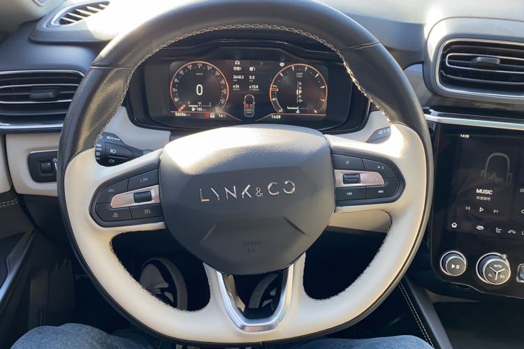 Used Lynk & Co 02 2022 2.0T DCT Shine Pro Steering Wheel