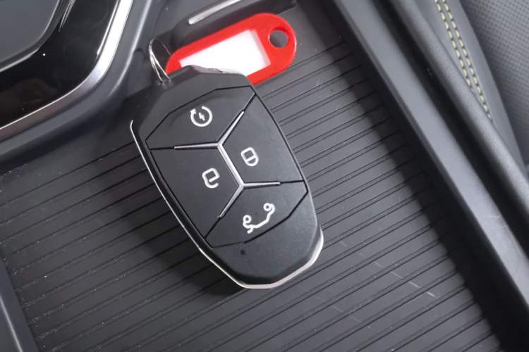 Used Lynk & Co 02 2022 2.0T DCT Shine Pro Vehicle Key