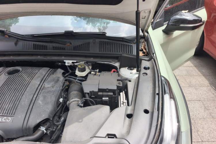 Used Lynk & Co 02 2022 1.5T DCT Shine Plus Engine Bay Left