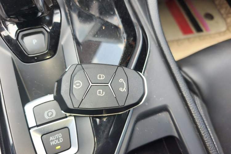 Used Lynk & Co 02 2022 1.5T DCT Shine Plus Vehicle Key
