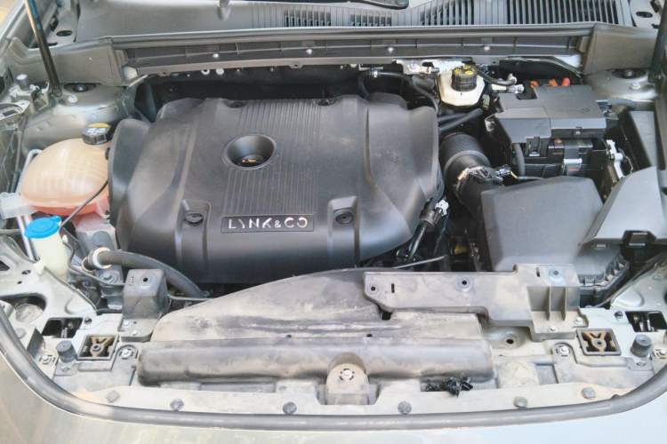 Used Lynk & Co 02 2022 2.0T DCT Shine Pro Engine Bay