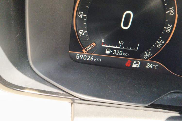 Used Lynk & Co 02 2022 2.0T DCT Shine Pro Odometer Close Up