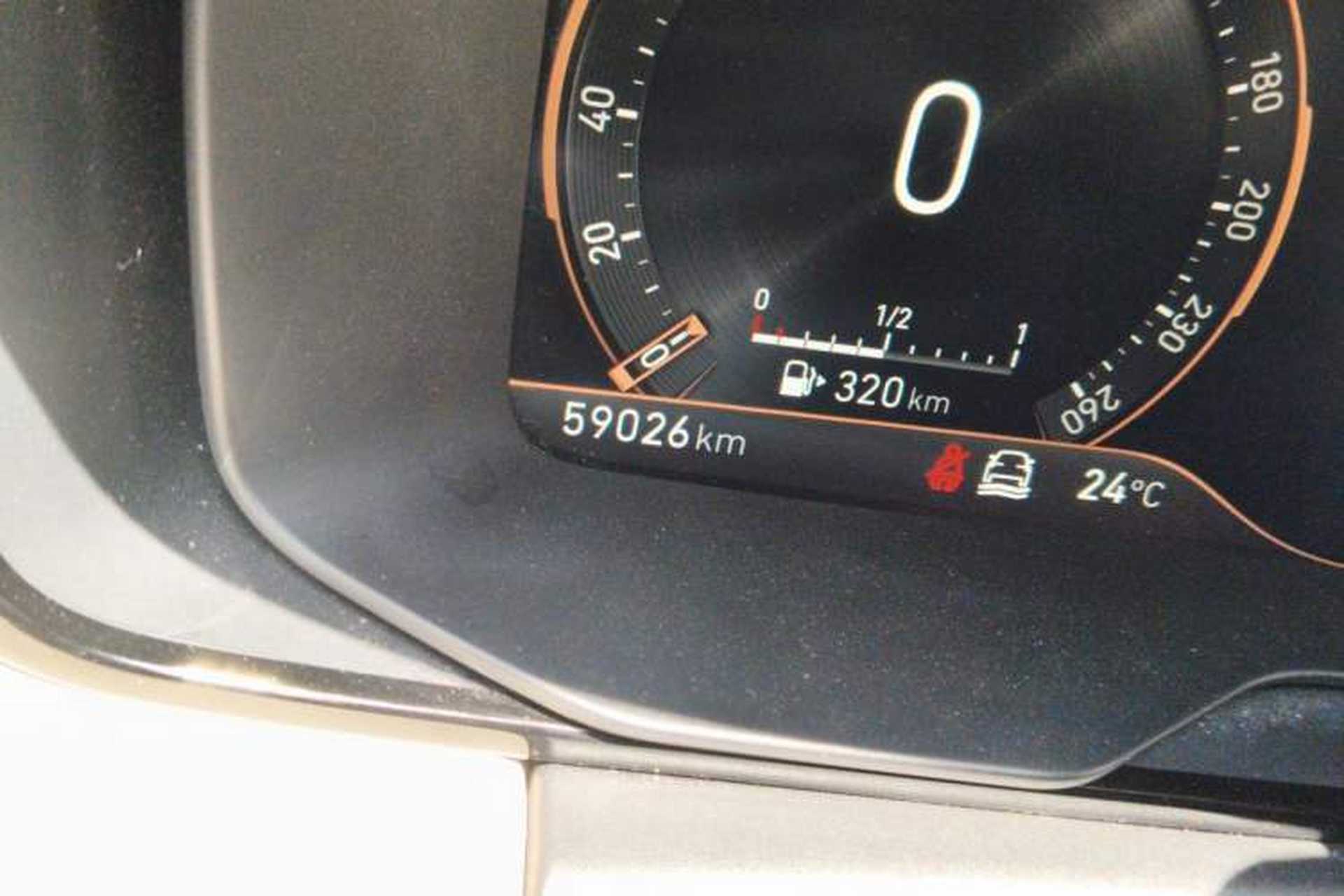 Used Lynk & Co 02 2022 2.0T DCT Shine Pro Odometer Close Up