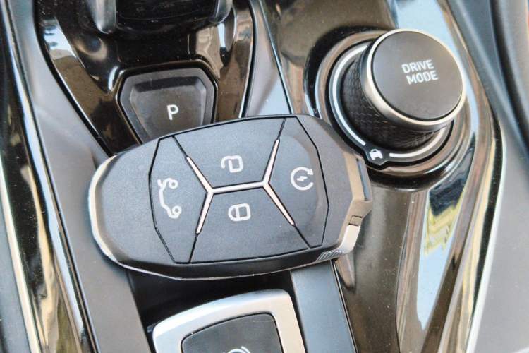 Used Lynk & Co 02 2022 2.0T DCT Shine Pro Vehicle Key